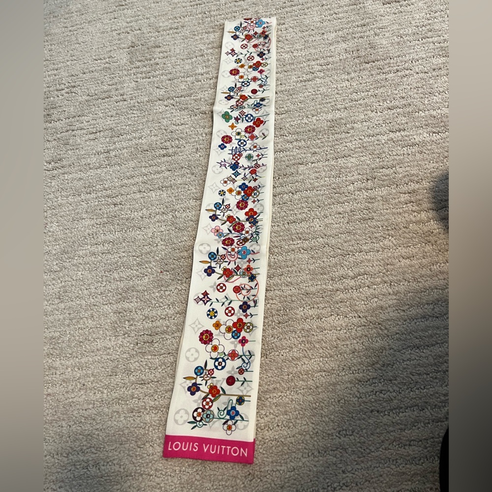 2025 Louis Vuitton takashi murakami bandeau scarf silk flower - Picture 3 of 4